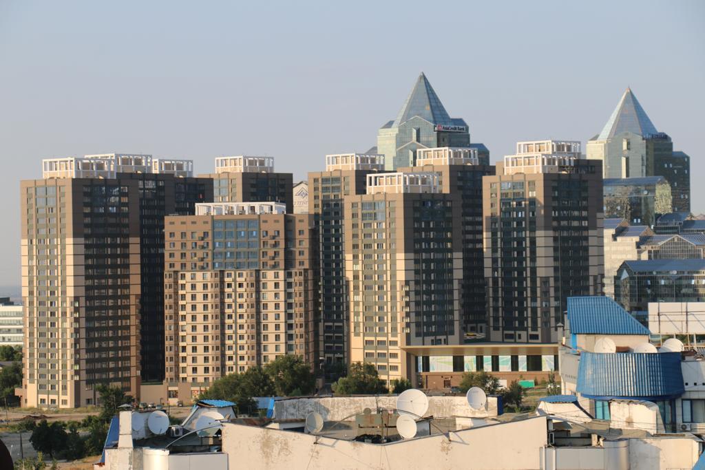 Penthouse With 3-Bedrooms Almaty Exterior photo