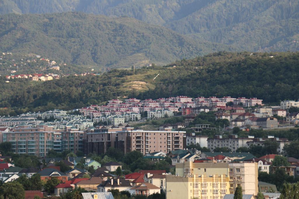 Penthouse With 3-Bedrooms Almaty Exterior photo