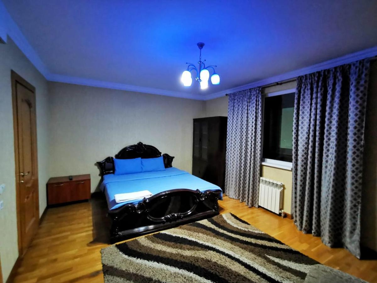 Penthouse With 3-Bedrooms Almaty Exterior photo
